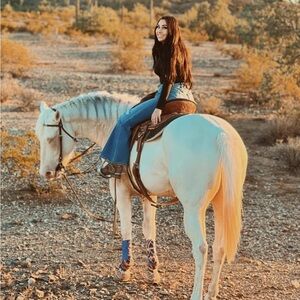 Meet your Posher, Alexis